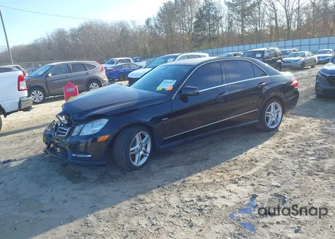 2012 Mercedes-Benz E 350 z USA, uszkodzony, nr VIN WDDHF5KB0CA648830